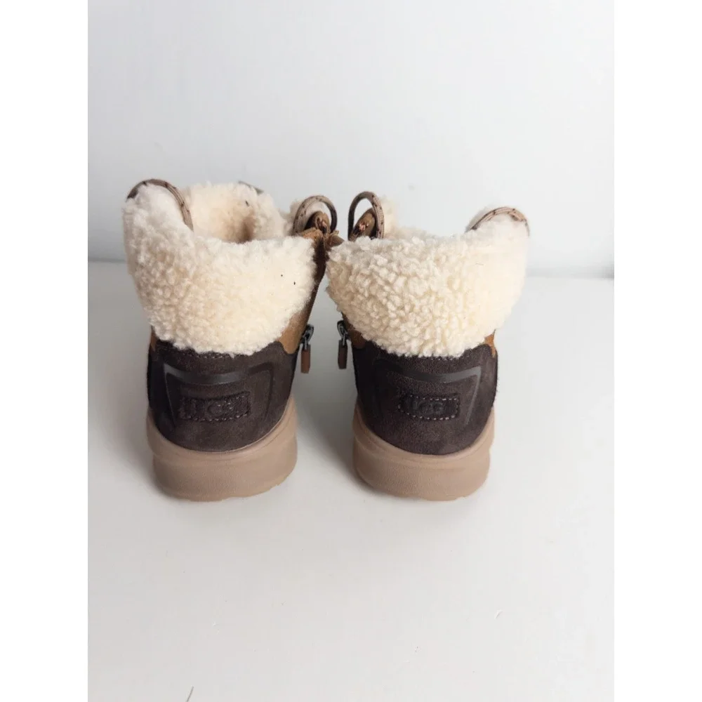UGG Terretrail Cozy‎ Winter Boot Girls US 5 Borwn Suede Sherpa Lace Up